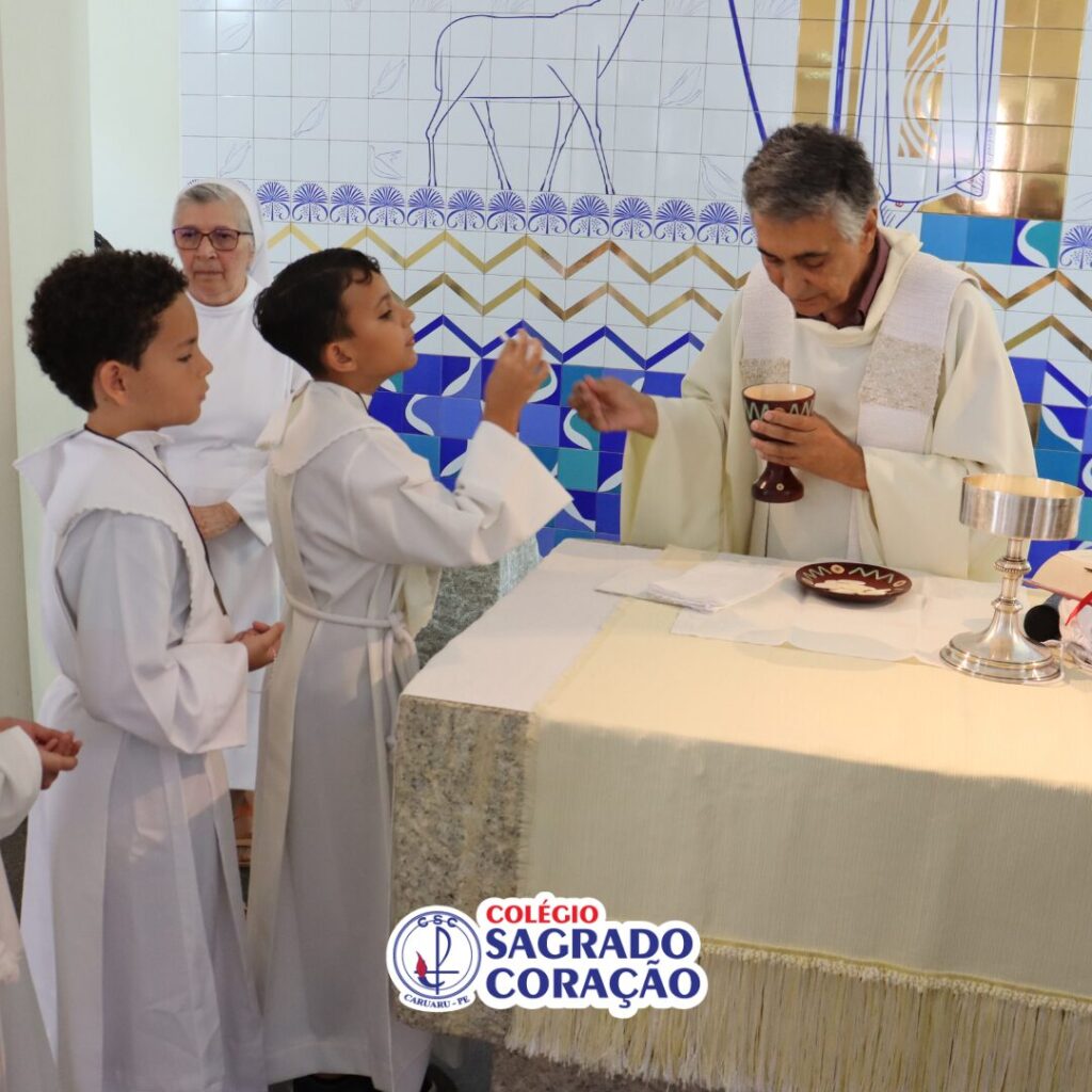 MOMENTO DE CELEBRAÇÃO DA PRIMEIRA EUCARISTIA! – Colégio Sagrado Coração